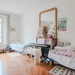 3 Bedroom Apartment With Balcony - Belleville