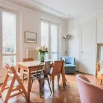 3 Bedroom Apartment With Balcony - Belleville